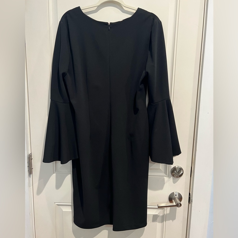Liz Claiborne Dress with 3/4 Floral Bell Sleeve - Picture 2 of 7